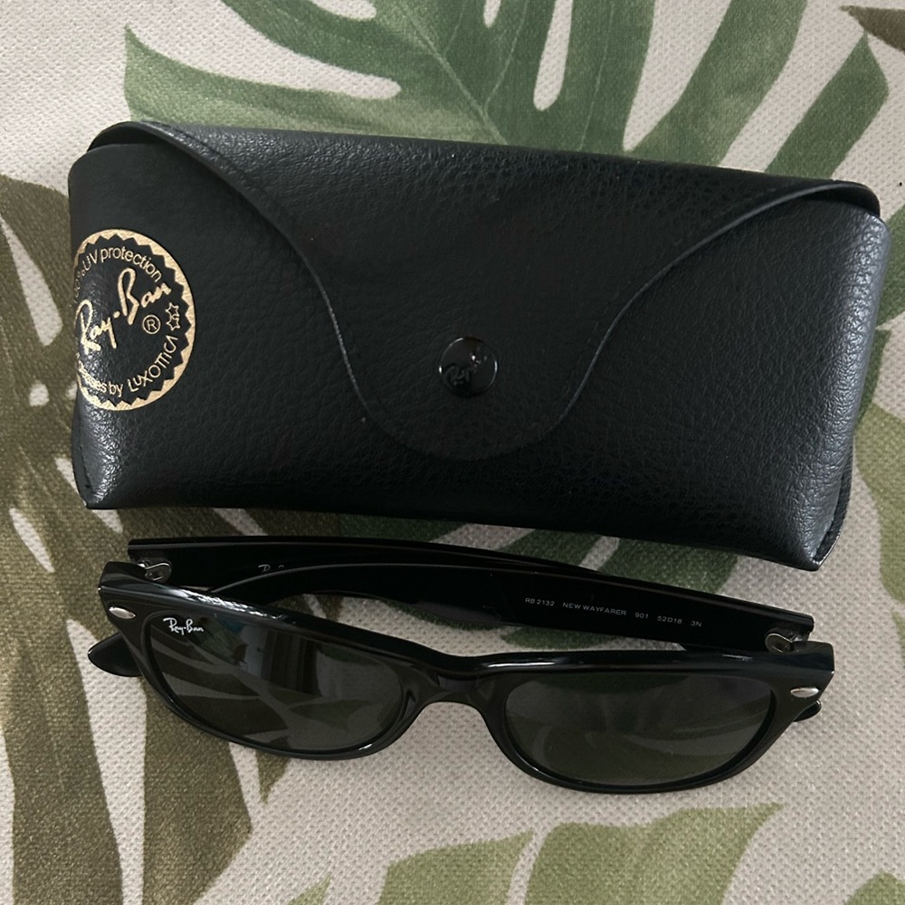 Rayban wayfarer sunglasses